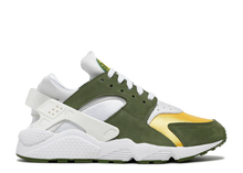 Load image into Gallery viewer, NIKE STUSSY X AIR HUARACHE LE &quot;DARK OLIVE&quot; 2021