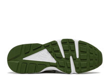 Load image into Gallery viewer, NIKE STUSSY X AIR HUARACHE LE &quot;DARK OLIVE&quot; 2021